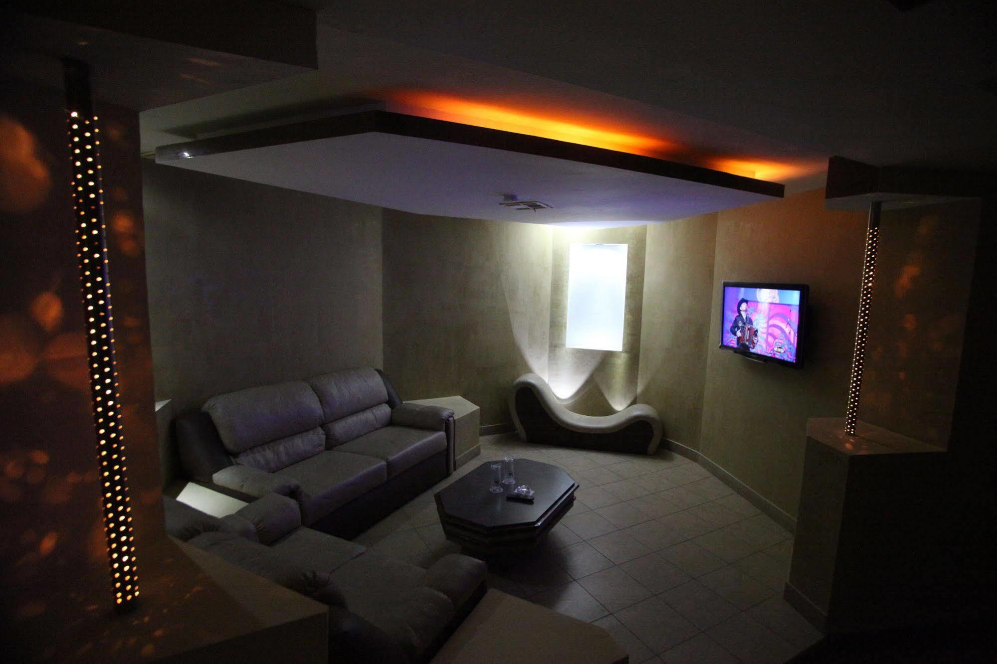 Motel Mediterraneo Mexicali Bagian luar foto